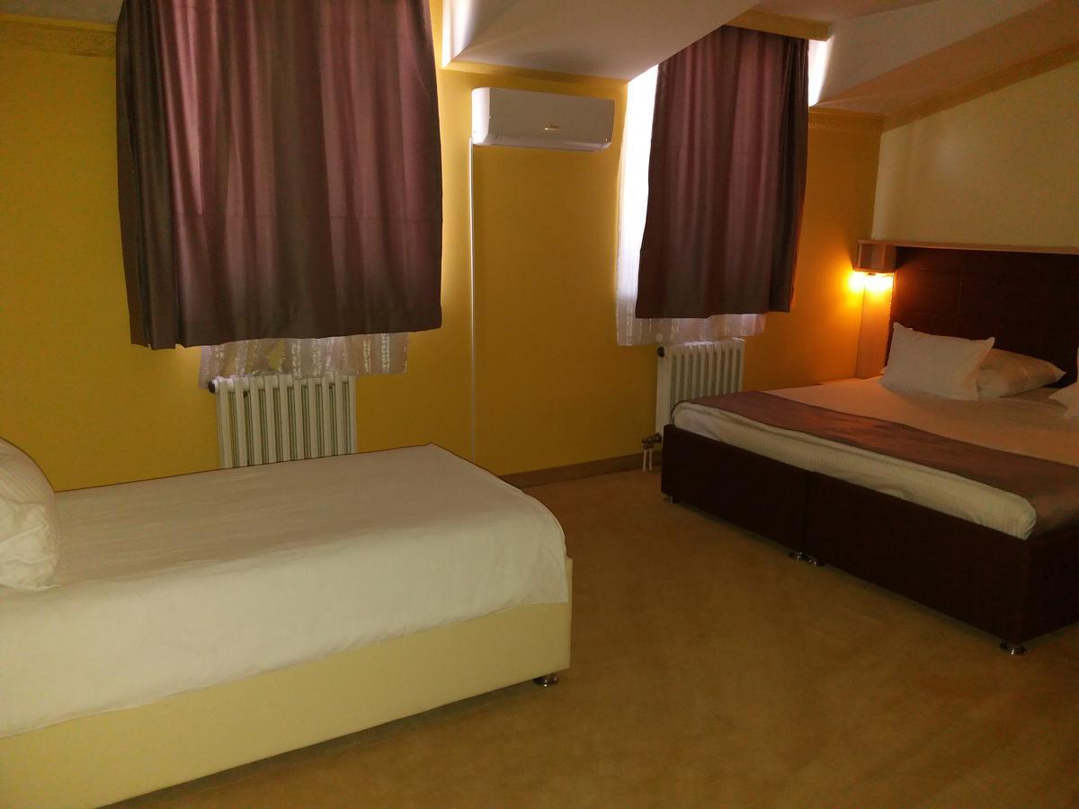 Hotel & Restaurant Great Wall - Airport Sarajevo Buitenkant foto