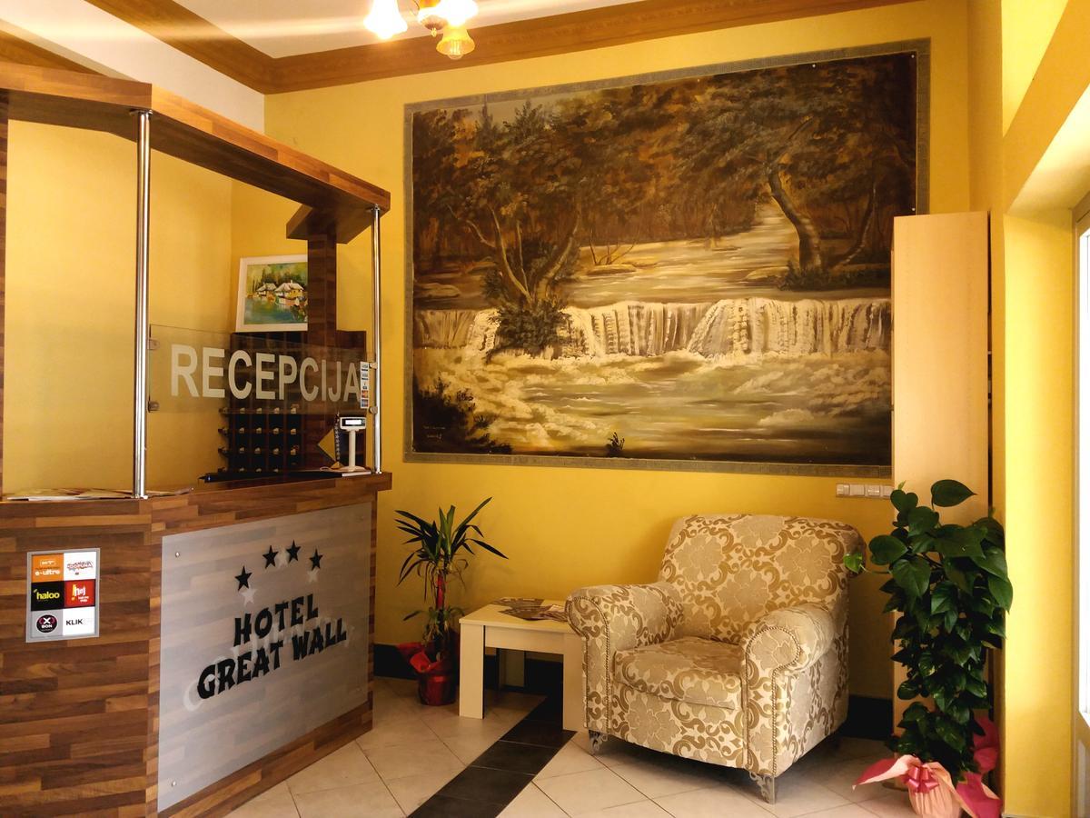 Hotel & Restaurant Great Wall - Airport Sarajevo Buitenkant foto